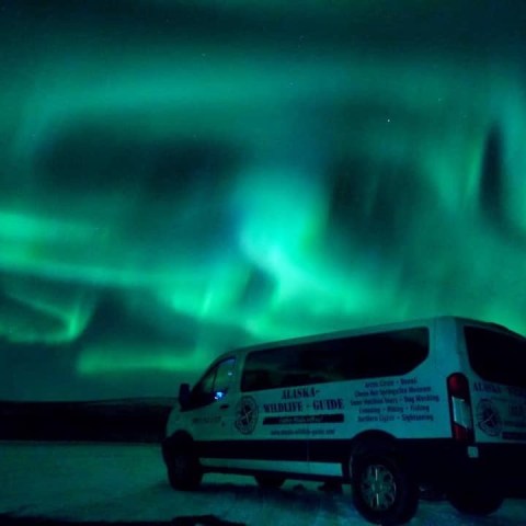 a blurry image of a car